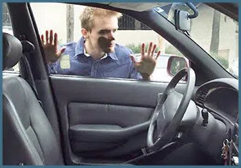 Safe Key Shop Hudson, MA 508-261-5030 - 19-locked-keys-in-car